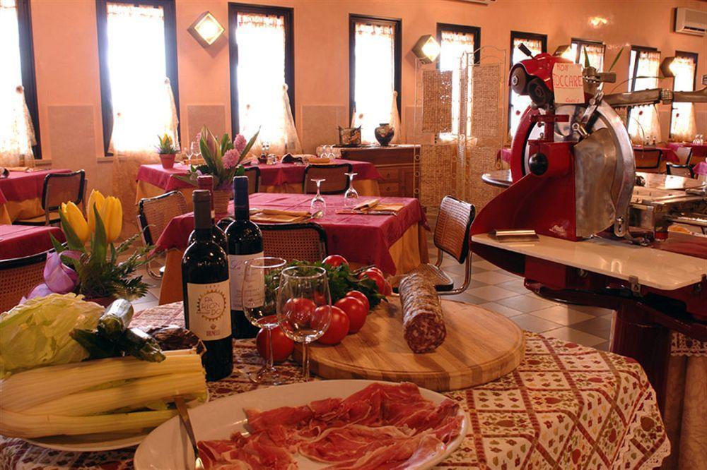 Hotel Hdomus Nogarole Rocca Eksteriør billede