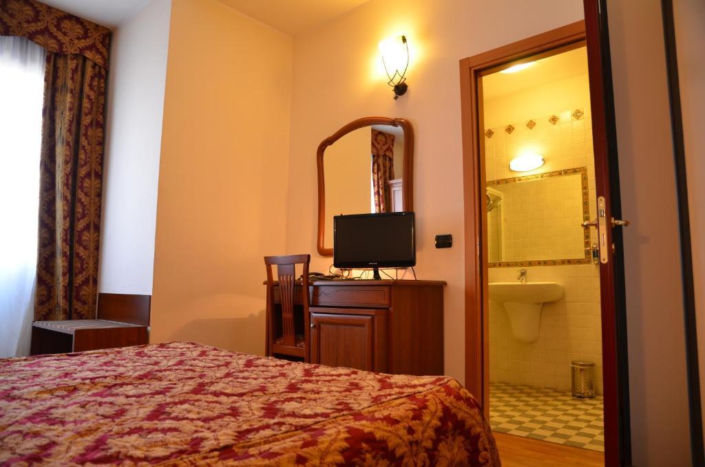 Hotel Hdomus Nogarole Rocca Værelse billede