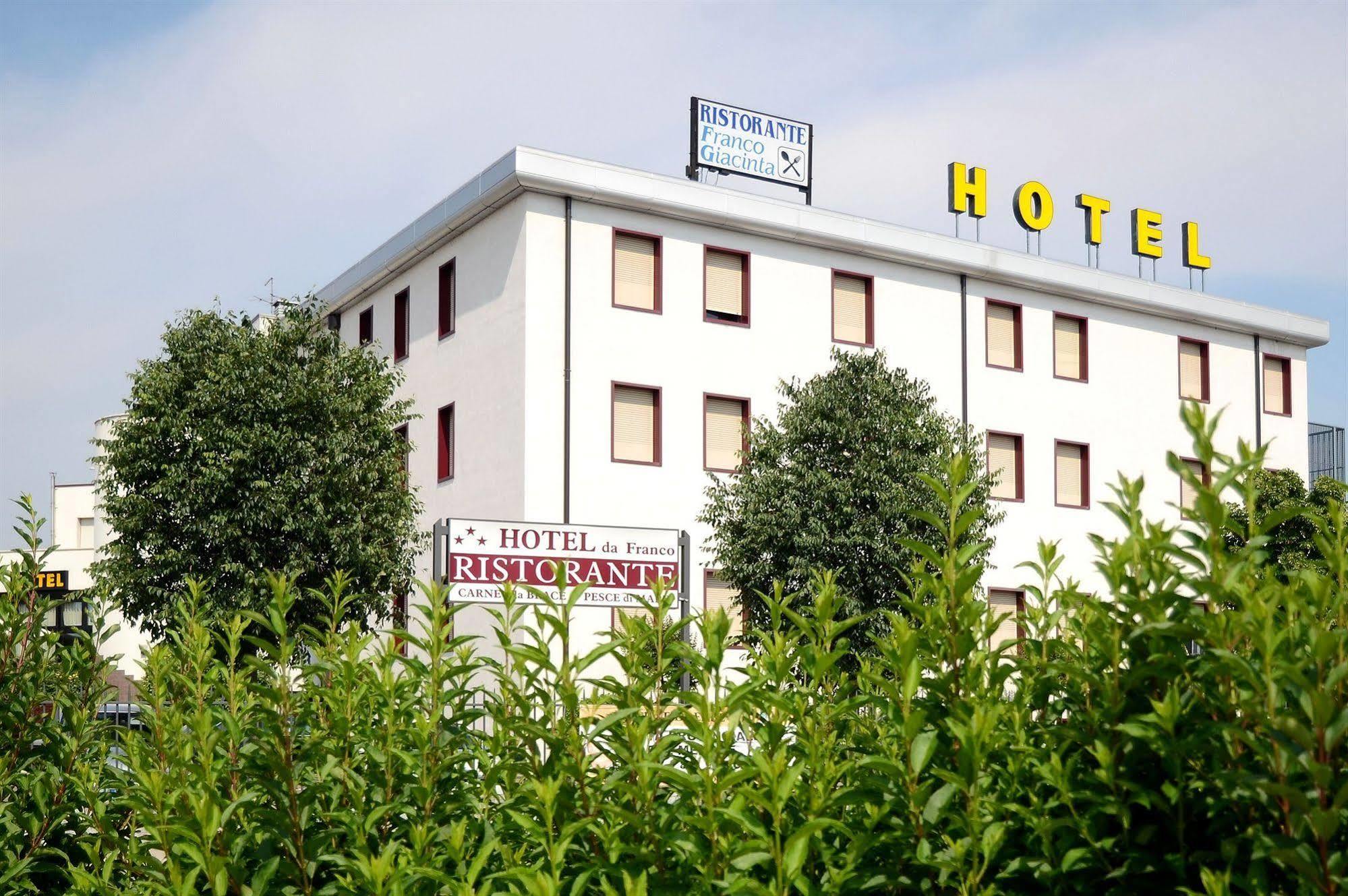 Hotel Hdomus Nogarole Rocca Eksteriør billede